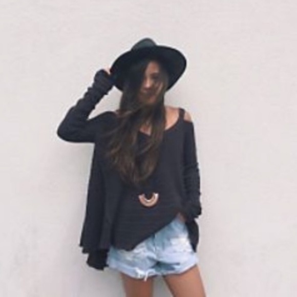 Free People Sweaters - FREE PEOPLE moonshine 🌙 v neck cold sweater XS